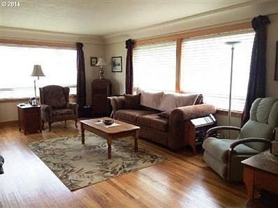 5th image of 4102 NE 35th Ave