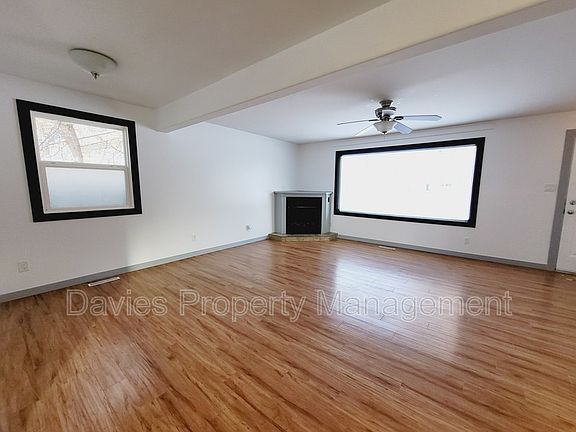 4th image of 11022 161st St NW