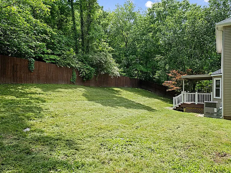 1514 Sudbury Ct — Photo 3