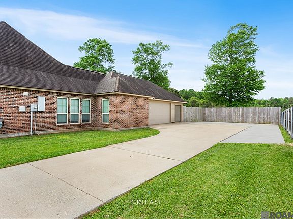3rd image of 27651 Lakeview Dr