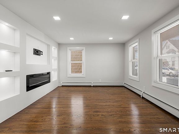 3rd image of 75 Commercial Street