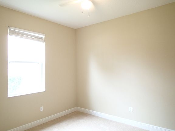 5th image of 624 Cascading Creek Ln