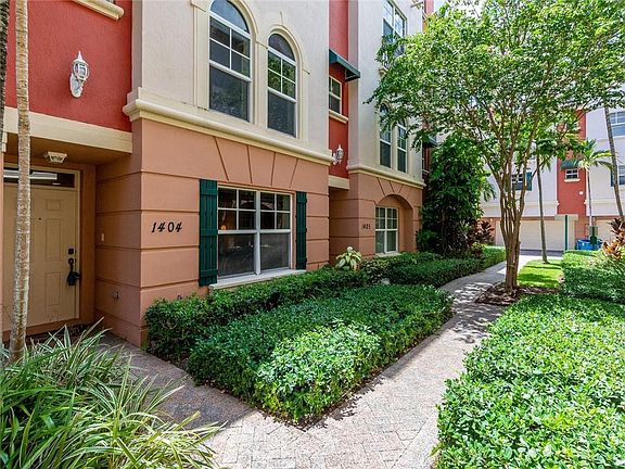 5th image of 1033 NE 17th Way #1404