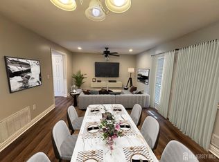 10 Cosgrove Ct, East Brunswick, NJ 08816