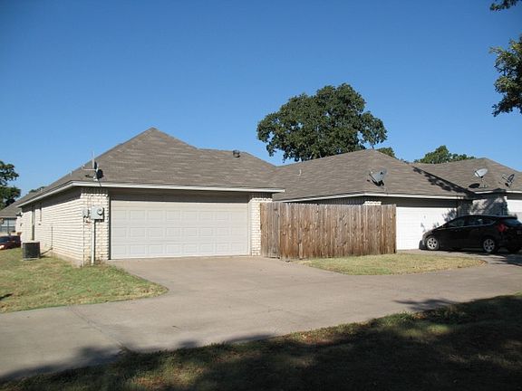 2nd image of 106 O'Brien Ct
