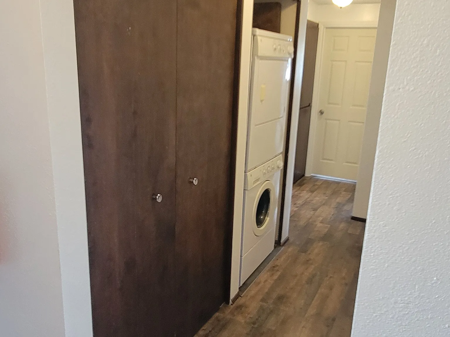 2 bed, 1100 sqft, $1,600 — Photo 2