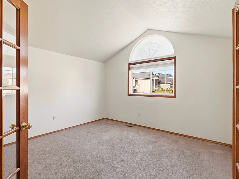 8821 N Pamela St — Photo 13