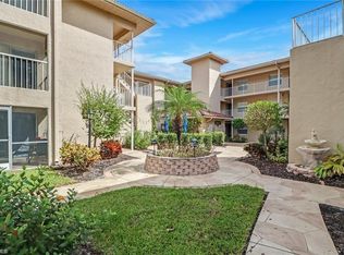 1075 Foxfire Ln APT 309, Naples, FL 34104