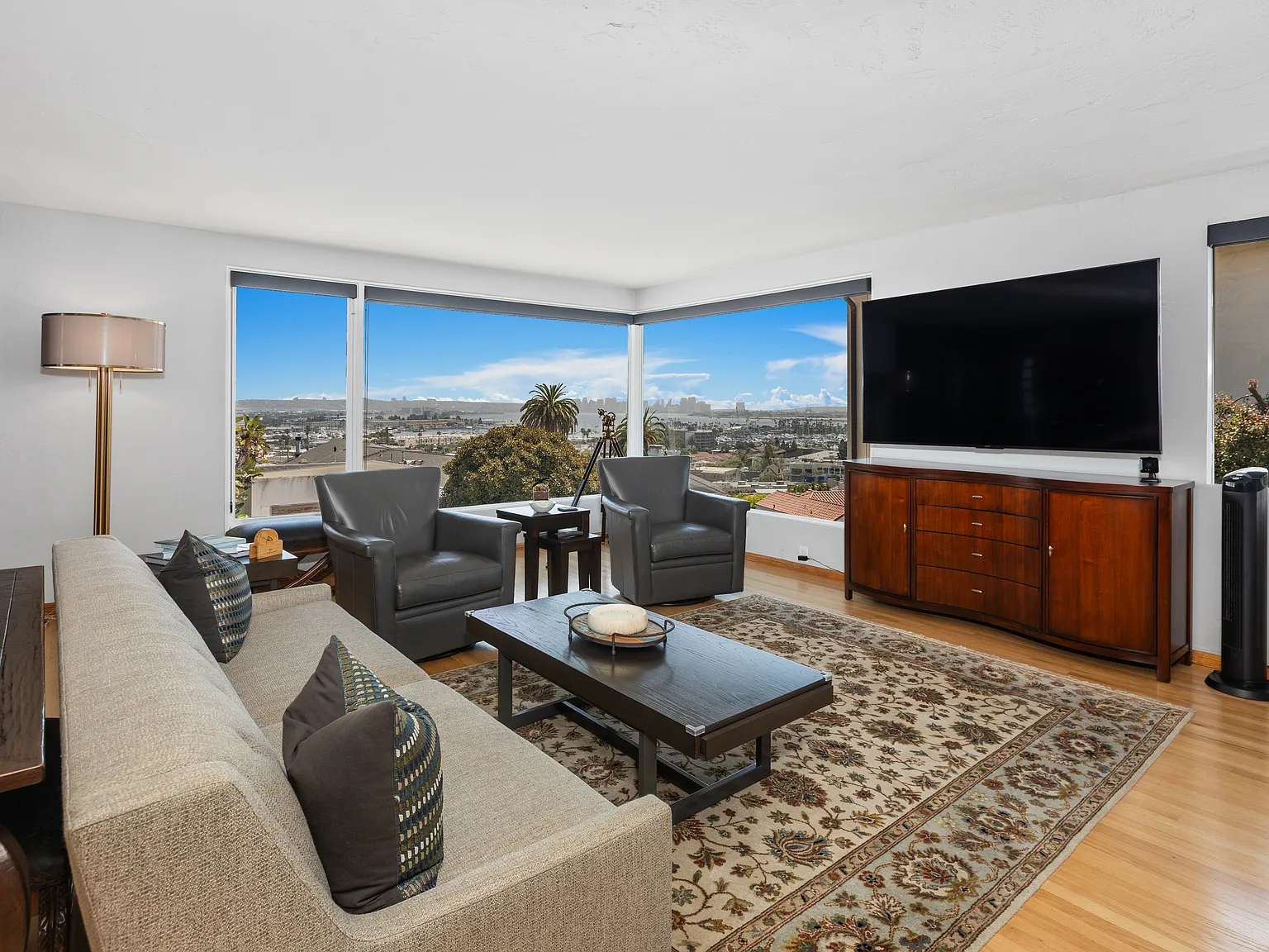 3 bed, 1694 sqft, $9,500 — Photo 3