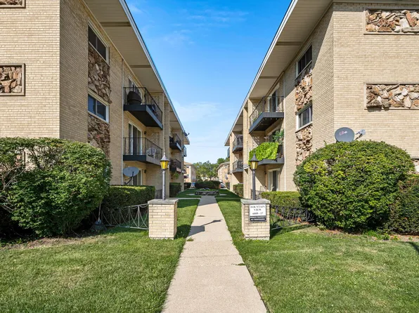 6815 N Olmsted Ave APT 2, Chicago, IL 60631