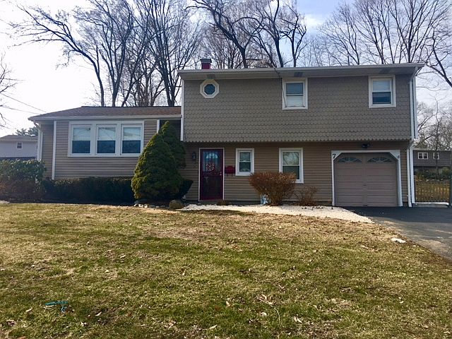 1st image of 7 Irion Dr