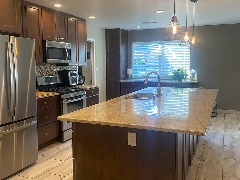 5637 Siboney Loop NE — Photo 4