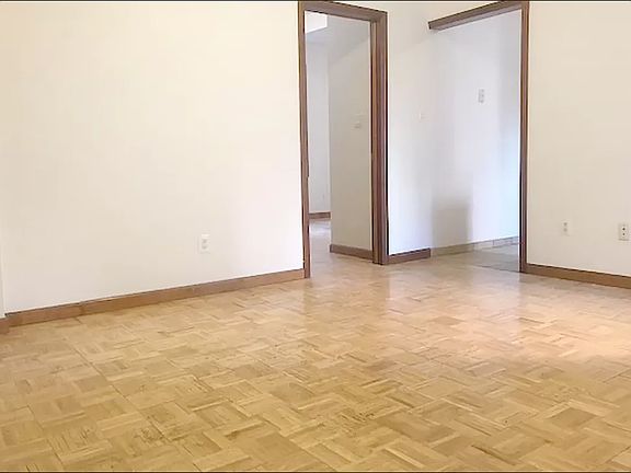 5th image of 203 E 27th St #21
