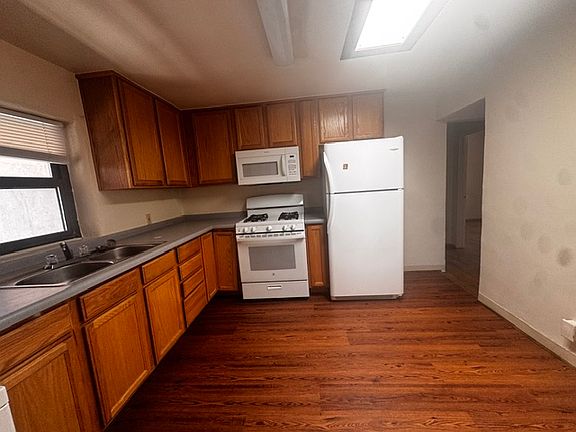 4th image of 1357 Maez Rd