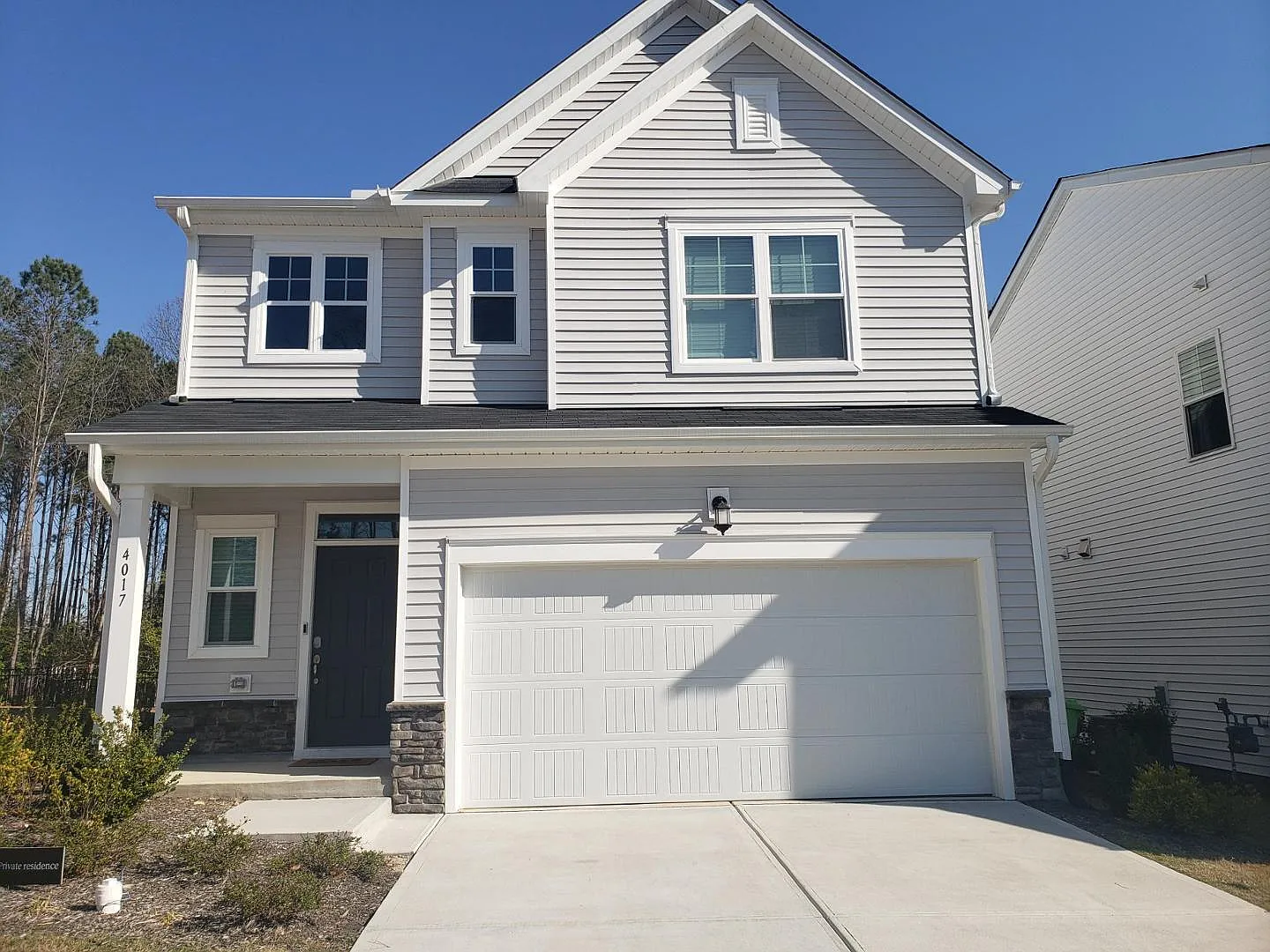 4 bed, 3.0 bath, 2134 sqft, $2,629 — Photo 1