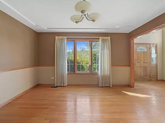 5th image of 11316 Pinecrest Cir