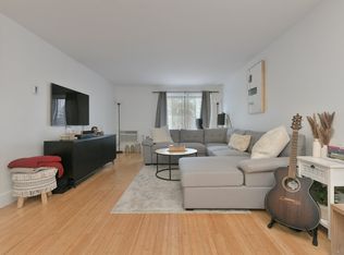 1321 Worcester Rd APT 202, Framingham, MA 01701