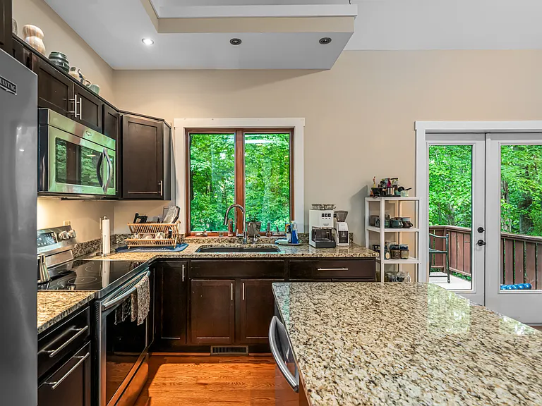 51B Westover Dr #B — Photo 14