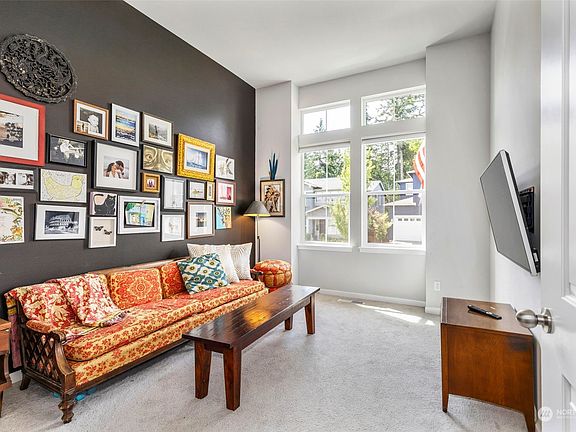 5th image of 2414 NE Sunnymede Street