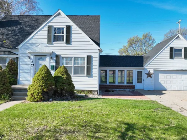 1207 North Dr, Mount Pleasant, MI 48858
