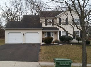 128 Springfield Dr, Sellersville, PA 18960