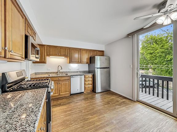 4th image of 532 Skokie Blvd