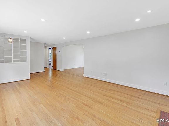 5th image of 495 Prospect Street