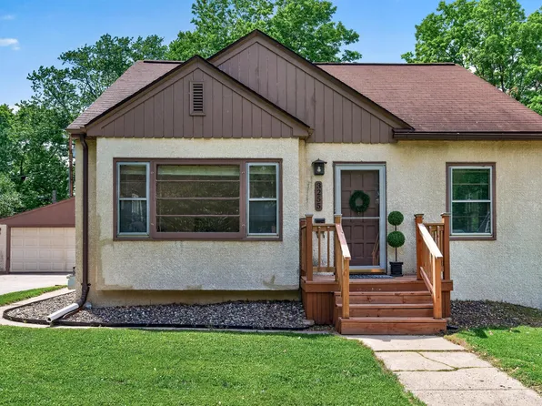 3255 Drew Ave N, Robbinsdale, MN 55422