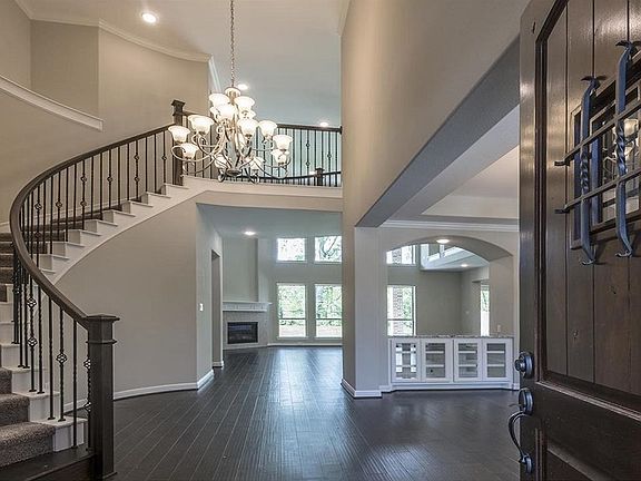 3rd image of 47 Marino Dr