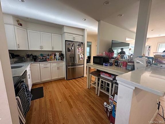 4th image of 21 Ruby Lane