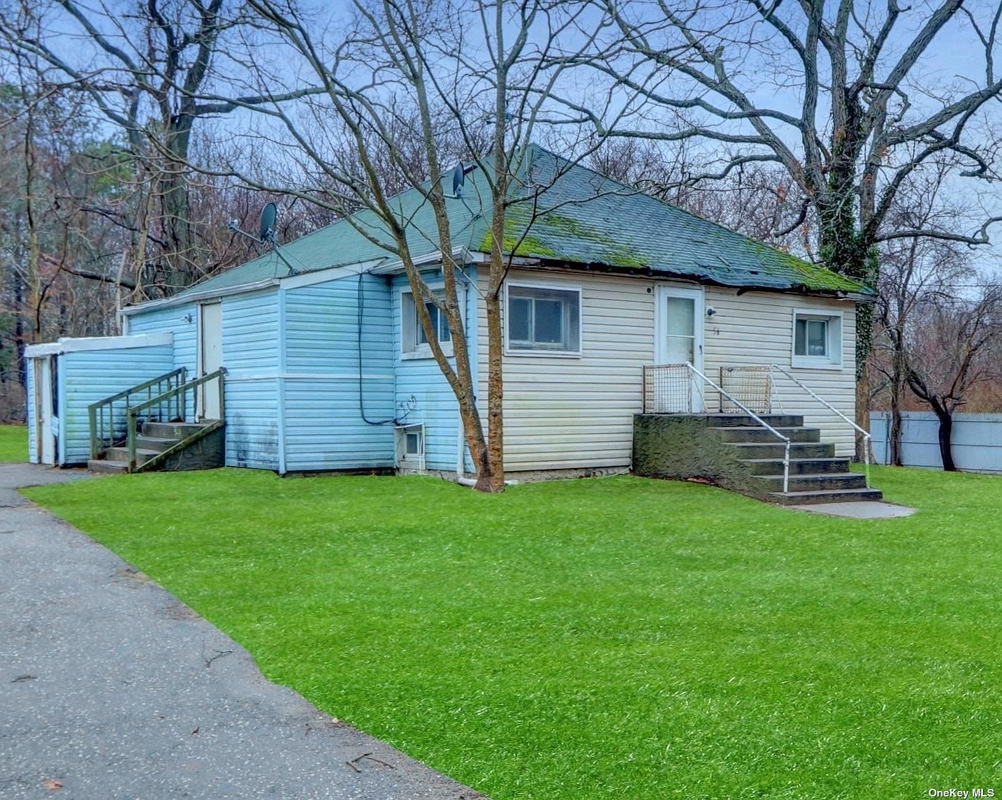 56 Gray Avenue Medford NY 11763 Zillow