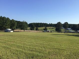 220 Riverway Ln, West End, NC 27376