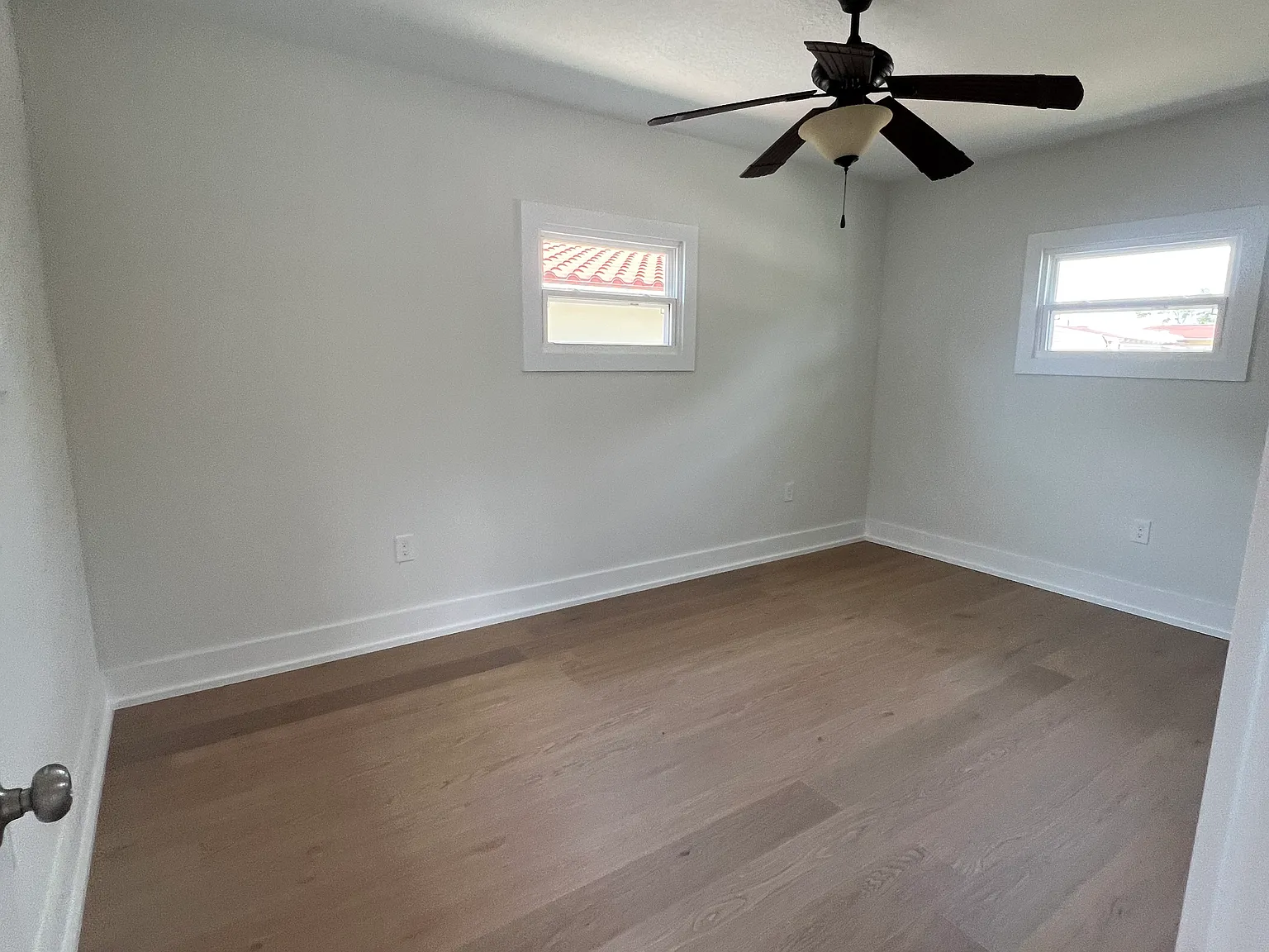 3 bed, 1000 sqft, $2,500 — Photo 4