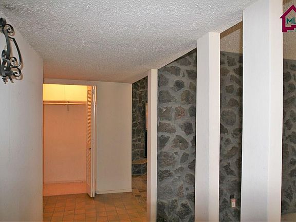 4th image of 2514 Calle De Vis