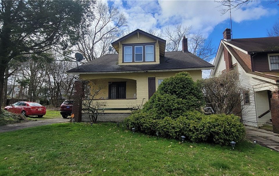 1st image of 453 W Judson Ave