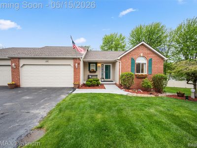 1270 Crystal Pointe Cir, Fenton, MI, 48430
