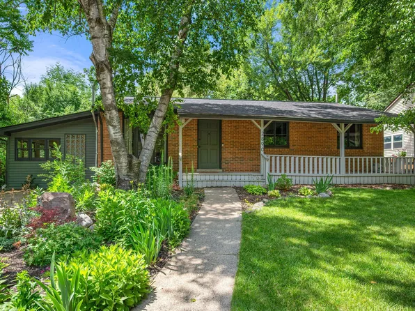 2890 Kimberley Rd, Ann Arbor, MI 48104