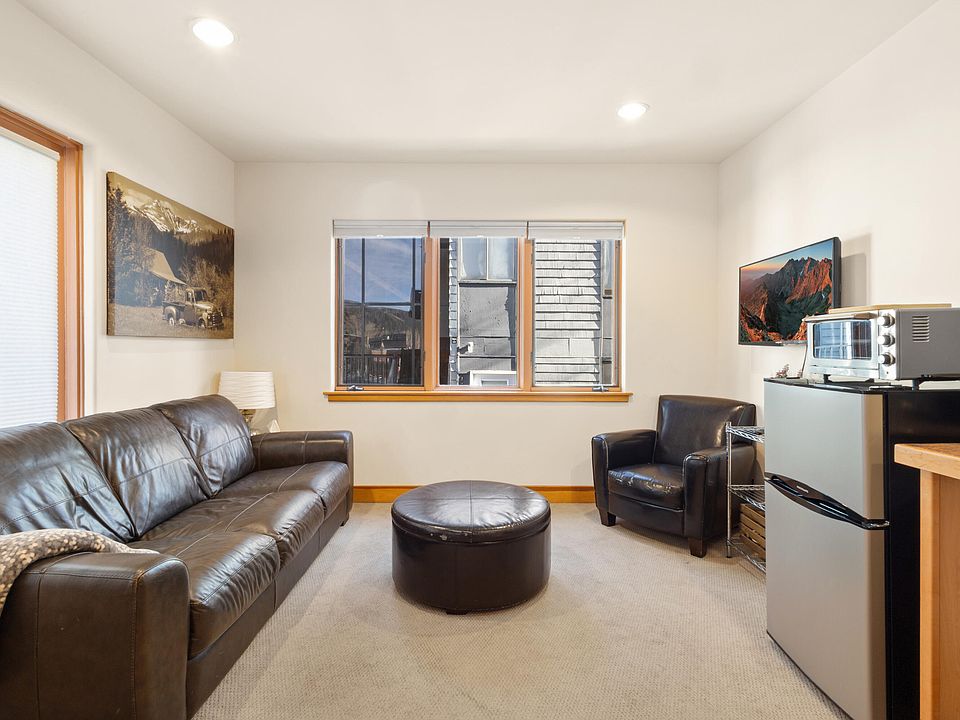 1st image of 619 W Columbia Ave #D201
