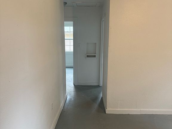 4th image of 218 Alamo St #218