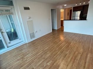 3840 Bathurst St #408, Toronto, ON M3H 6C6