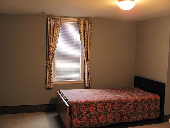 5th image of 1424 N Dearborn St