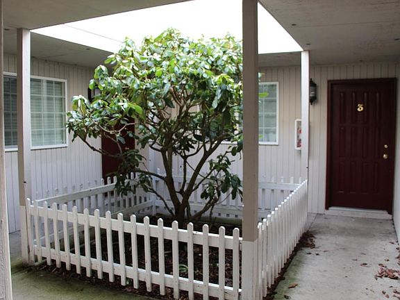 3rd image of 10918 157th Street Ct E APT 3