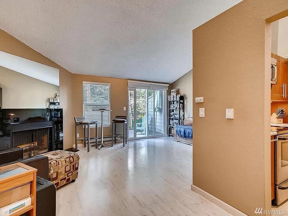 1st image of 19857 25th Ave NE