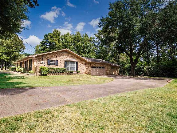 2nd image of 506 S Orchid Dr