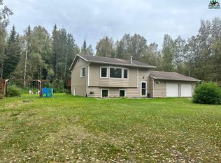 3423 Hoover Rd, North Pole, AK 99705
