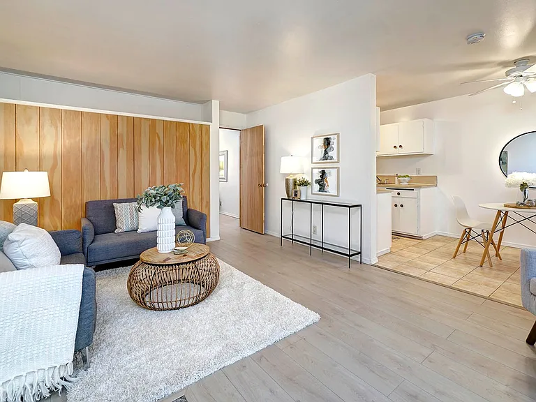 3921 15th Ave S #8 — Photo 3