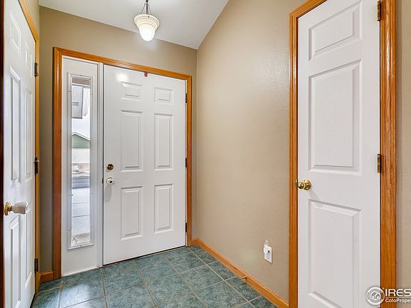 4th image of 403 Meadow Dr