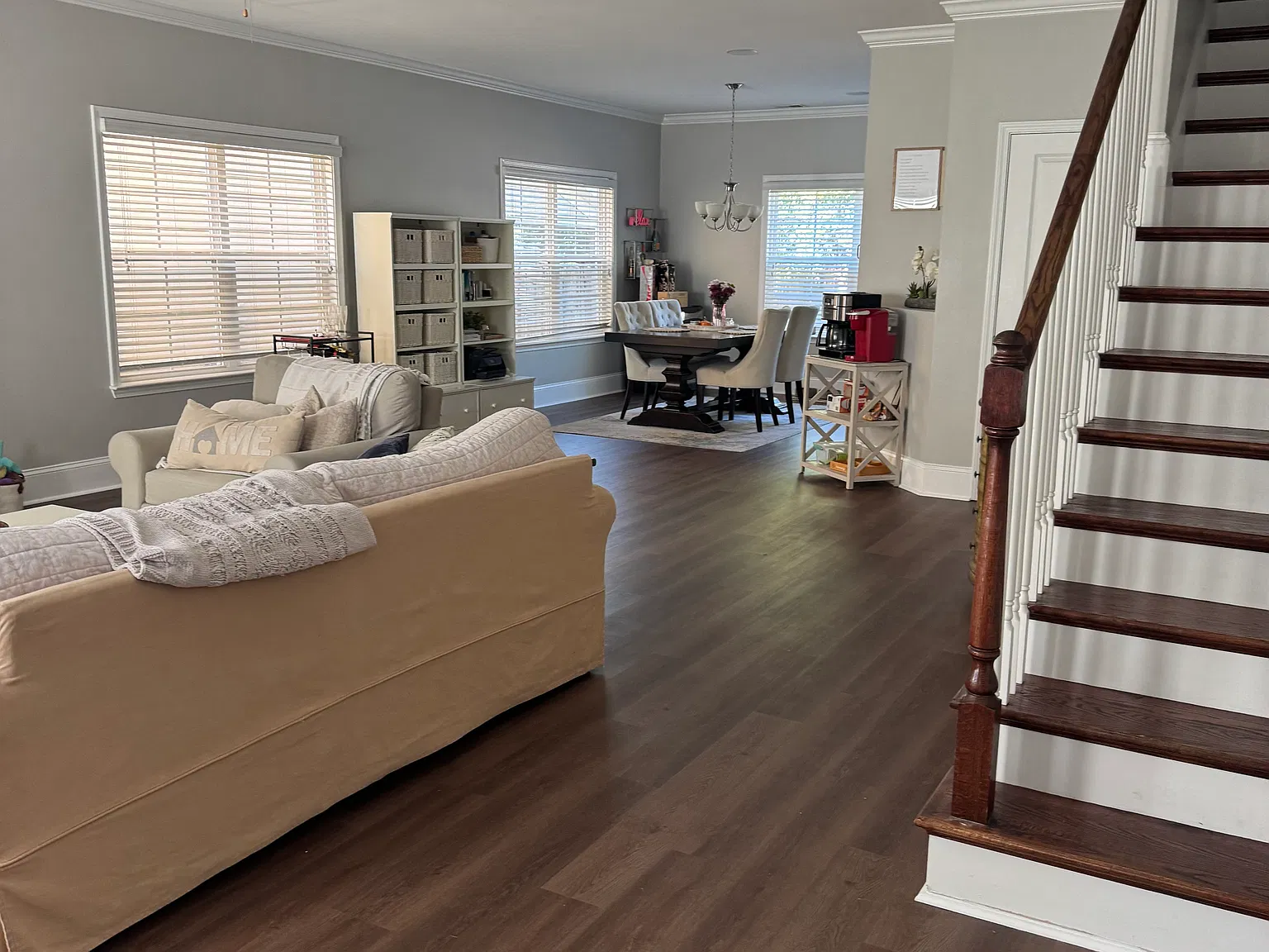 4 bed, 2.5 bath, 2110 sqft, $3,800 — Photo 2