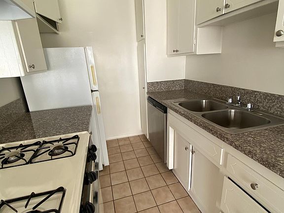2nd image of 1710 Purdue Ave APT 305