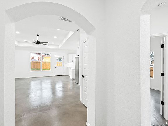 4th image of 2743 WALEETKA ST